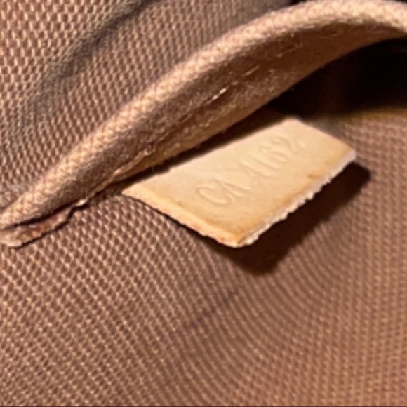 SOLD Authentic Louis Vuitton Pochette Accessories - Picture 8 of 15